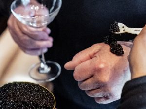 Champagne- & caviarprovning hos Quality Caviar Stockholm