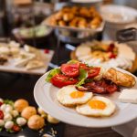 Hotellfrukost
