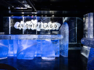 ICEBAR & Middag för två